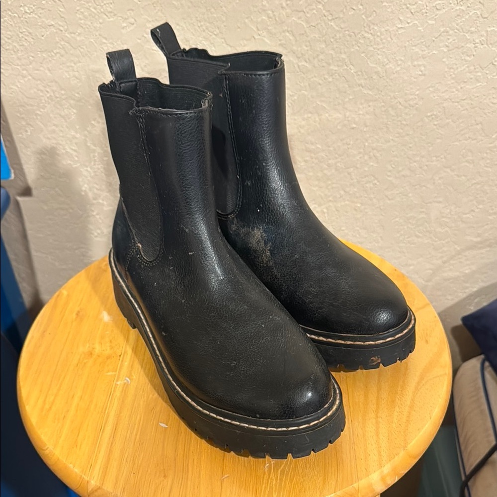 Dolce Vita Black Chunky Chelsea Lug Ankle Boots